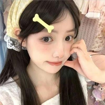 雏燕嬉春